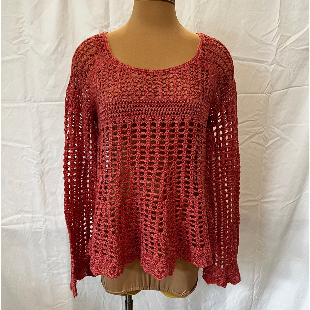 Free People crocheted long bell sleeve scoop neck top. Size M. EUC